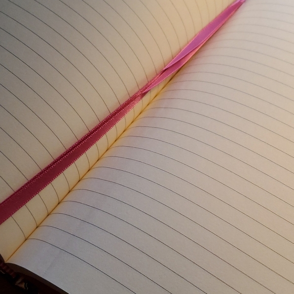 Notebook - Picture 4 of 5